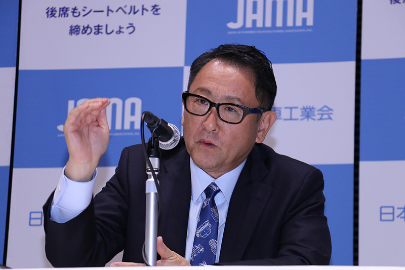 「自動車は公共の移動手段であり、『愛』が付く乗り物として大変必要なもの」と語る豊田氏