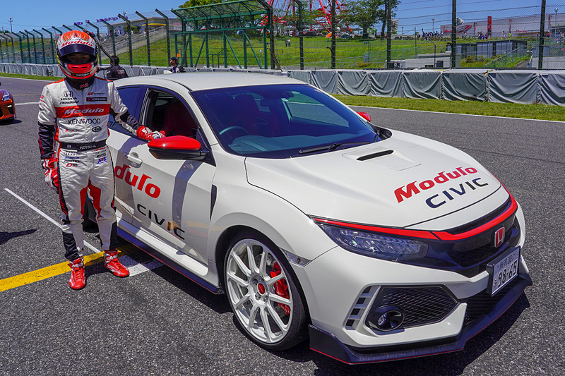 サーキットエクスペリエンスのホンダ車を担当するのが大津弘樹選手