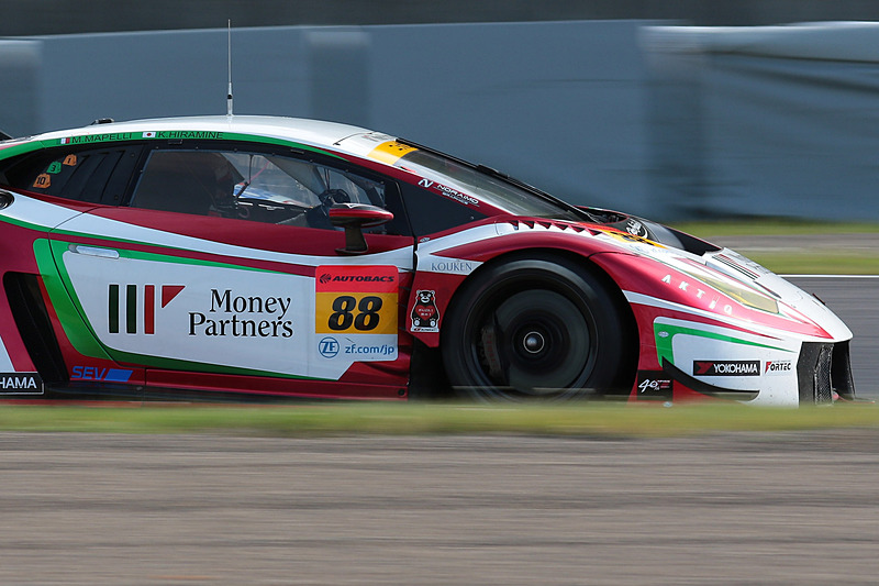 4位は猛追を見せた88号車 マネパ ランボルギーニ GT3（平峰一貴/マルコ・マッペリ、YH）