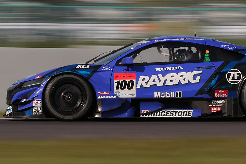 2位になった100号車 RAYBRIG NSX-GT（山本尚貴/ジェンソン・バトン組、BS）。この2位獲得で100号車はポイントランキングトップに躍り出た