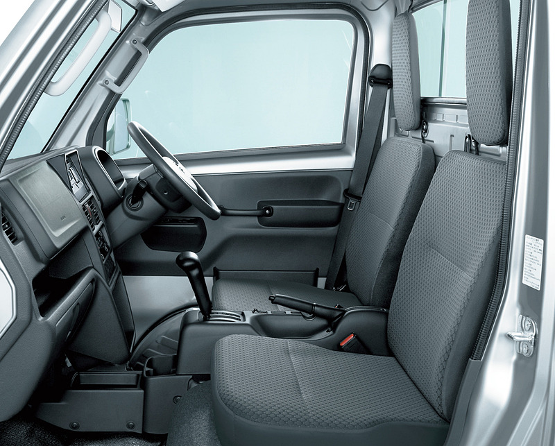 NT100 クリッパーのインテリア