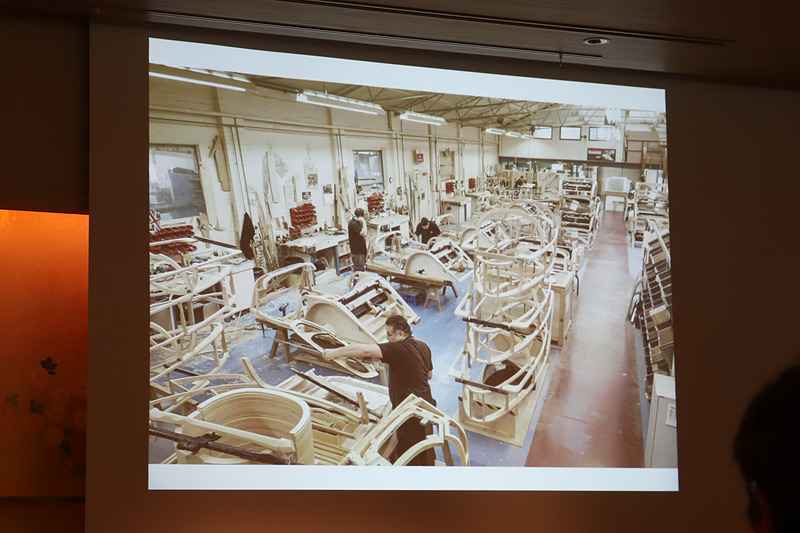 ヨーロッパの馬車は、約250年前からトネリコ、アッシュ材を使って作られていたため、ヘンリー・モーガンは馬車と同じトネリコ材を使ってクルマを作り始めた