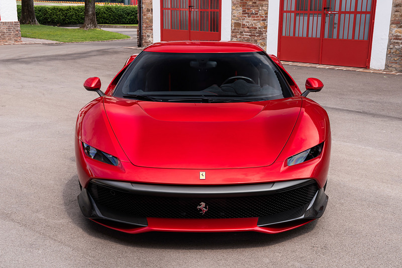 SP38のベースは「488 GTB」
