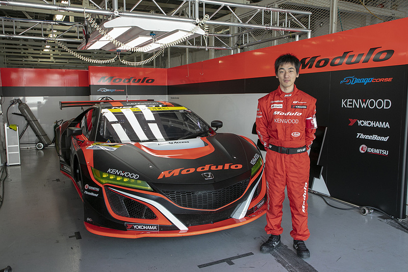 34号車のチーフメカニックを務める新保貴章氏