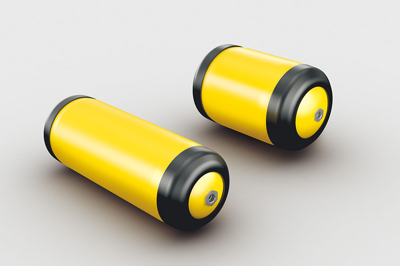 山工場内の新しい専用ラインでも生産される高圧水素タンク。トヨタ「MIRAI」で採用する炭素繊維強化プラスチック製のタンクは70MPa（700気圧）対応で使用期限は15年