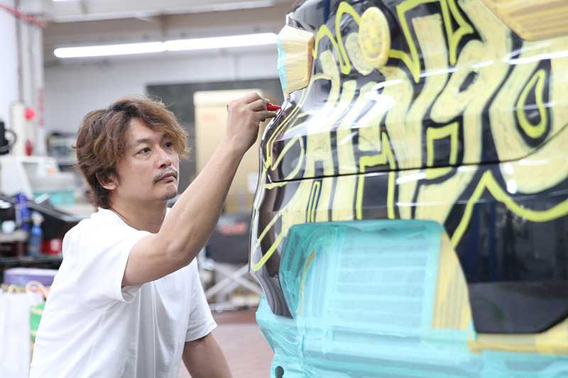 BMW ブランド・フレンドの香取慎吾さんがデザインした「X2 ラッピング・カー」が5月26日～27日に公開