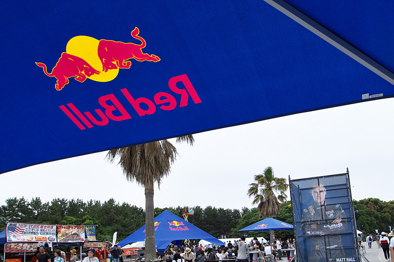 イベント広場や会場の様子