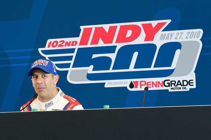 トップタイムをマークしたトニー・カナーン選手の記者会見