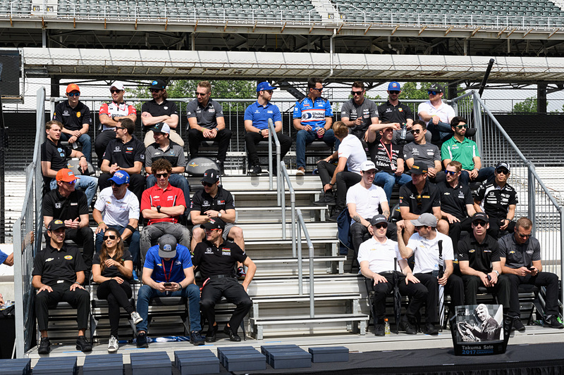 33人のインディドライバーがそろって行なわれたパブリックドライバーミーティング