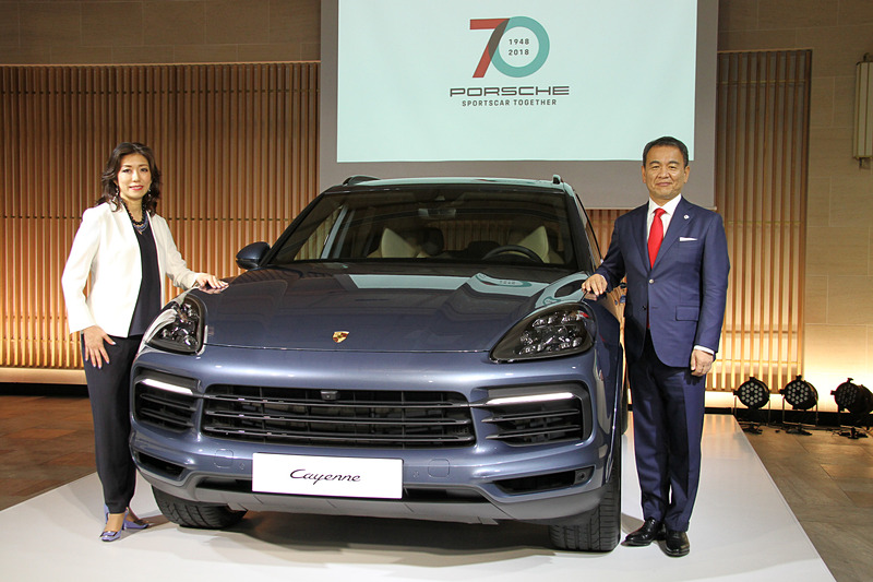 ポルシェ70周年を記念した記者会見ではポルシェ ジャパン株式会社 代表取締役社長の七五三木敏幸氏（右）、同社執行役員 マーケティング部長の山崎香織氏が出席