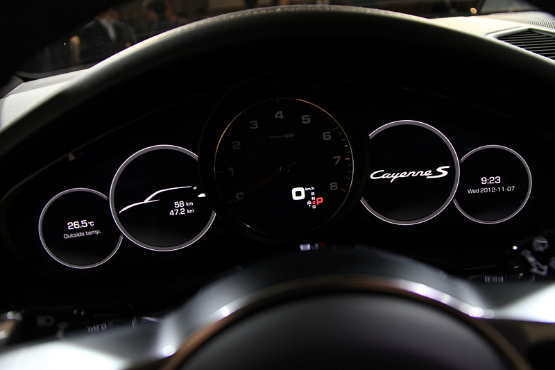 会場では第3世代の新型「カイエン」（カイエン S）をさりげなく展示。日本での正式発売は7月21日