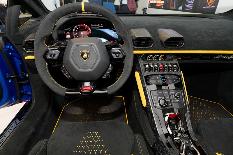 ステアリング周辺