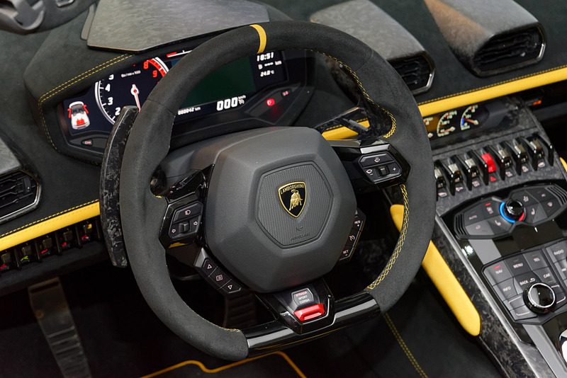 ステアリング周辺