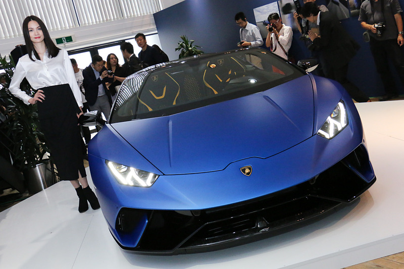 ウラカン ペルフォルマンテ スパイダー