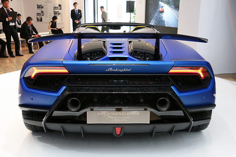 ウラカン ペルフォルマンテ スパイダー