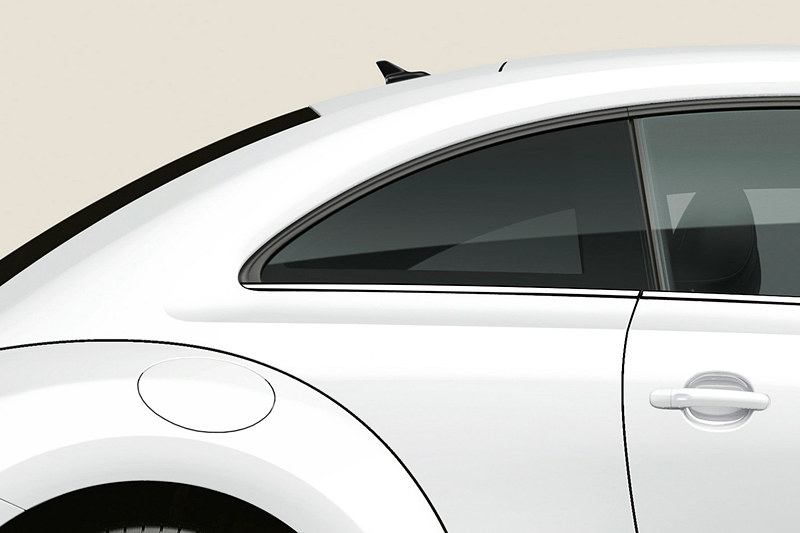 UVカット機能付のダークティンテッドガラス（リア/リア左右）