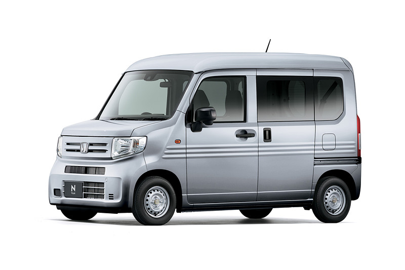 N-VAN G・Honda SENSING（ルナシルバー・メタリック）