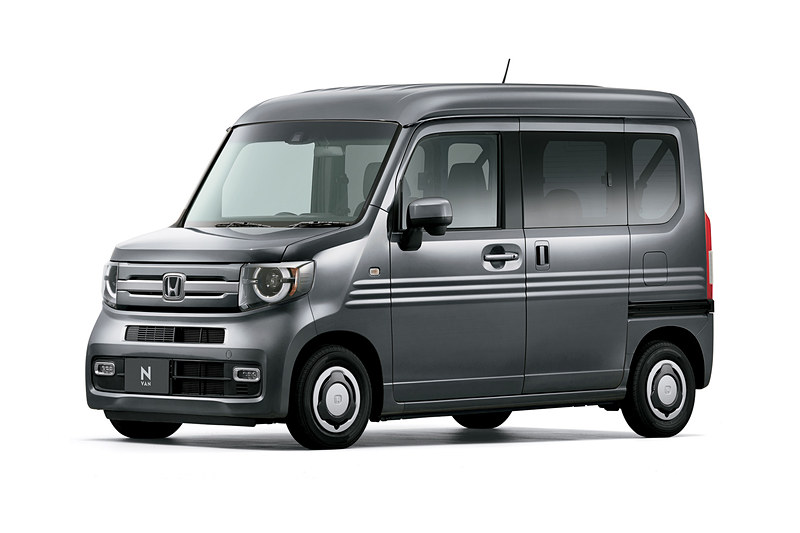 ＋STYLE FUN Honda SENSING（シャイニンググレー・メタリック）