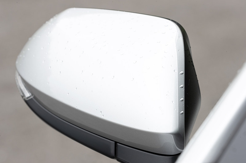 トヨタ車ではお馴染みのエアロスタビライジングフィン