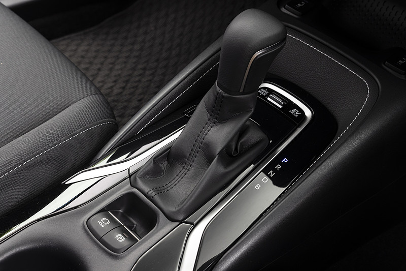 ハイブリッド車のシフトまわり