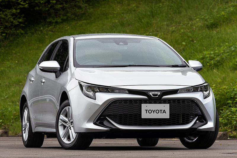 直列4気筒1.2リッター直噴ターボ「8NR-FTS」型エンジンを搭載するガソリンモデル