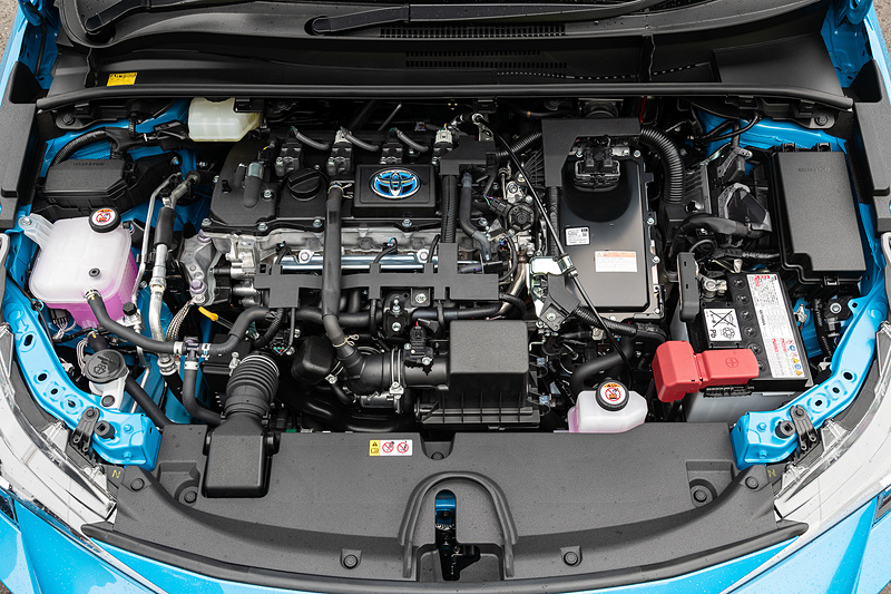 直列4気筒1.8リッター「2ZR-FXE」型エンジンにモーターを組み合わせるハイブリッドモデル