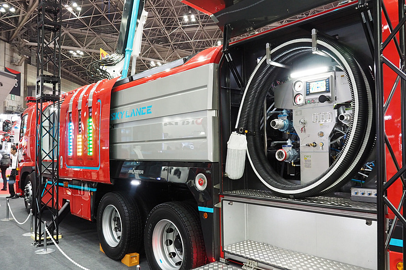 車両には3000Lの水槽やCAFS装置を搭載