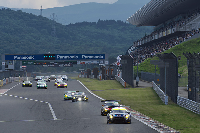 決勝レースがスタート