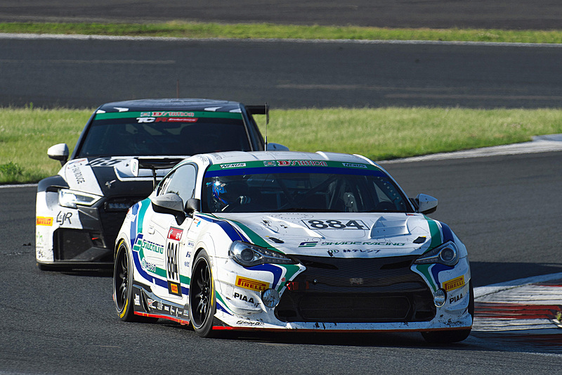 ST-4クラストップの884号車「林テレンプ SHADE RACING 86」