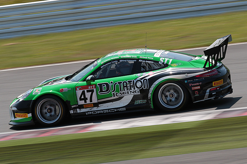 総合7位に入ったST-1クラスの47号車「D'station Porsche cup」