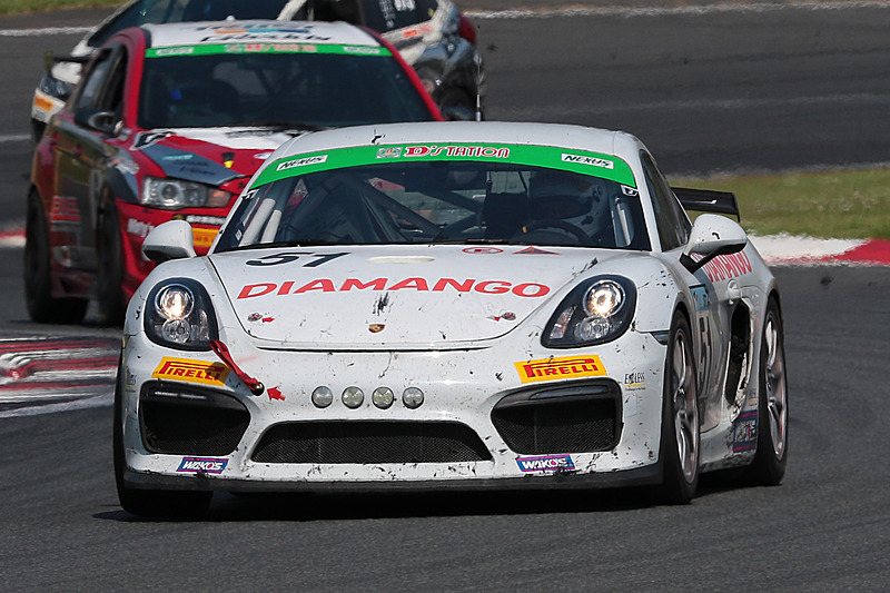 リタイアの危機を乗り越えて総合23位に入ったST-Zクラス 51号車「DIAMANGO Cayman」