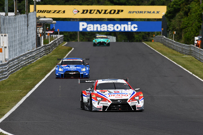 同一位置からの画角比較：1.2×クロップ