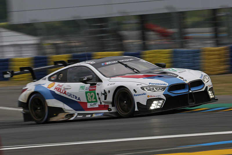 7年ぶりに復帰した2台のBMWのピットと走り