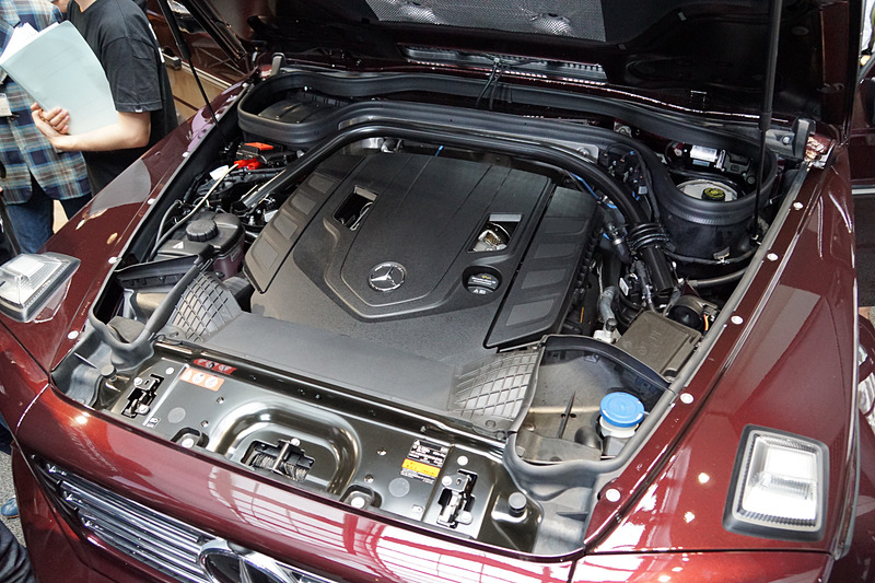 G 550に搭載されるV型8気筒4.0リッター直噴ツインターボ「M176」エンジン