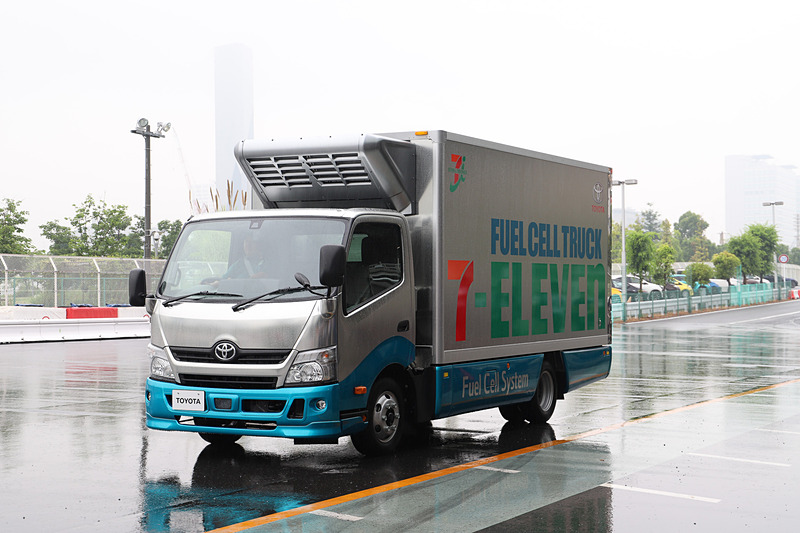 FC小型トラックがライドワン内でデモンストレーション走行を実施