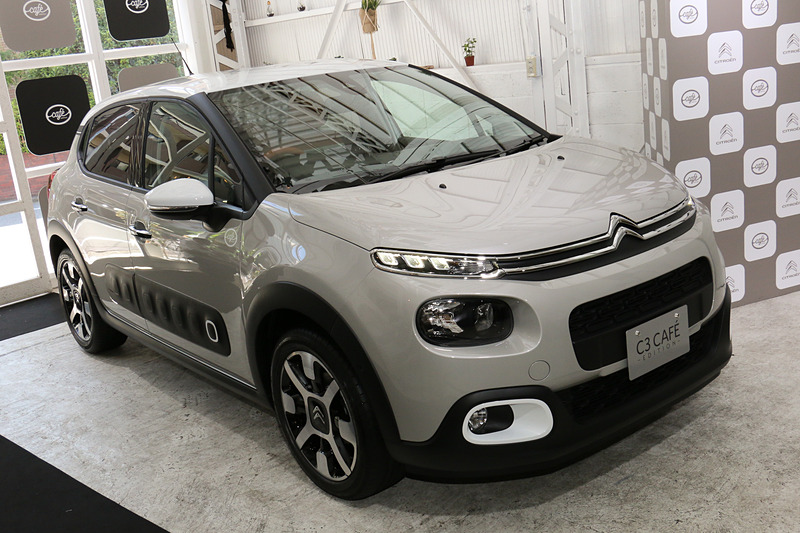 「サーブル」のボディカラーでは、ルーフが「ブランオパール」となる