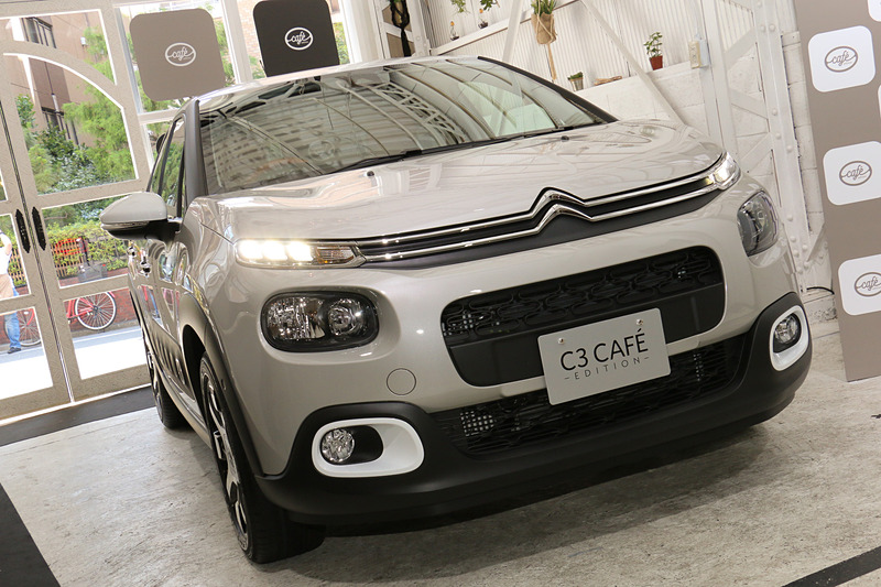 「サーブル」のボディカラーでは、ルーフが「ブランオパール」となる