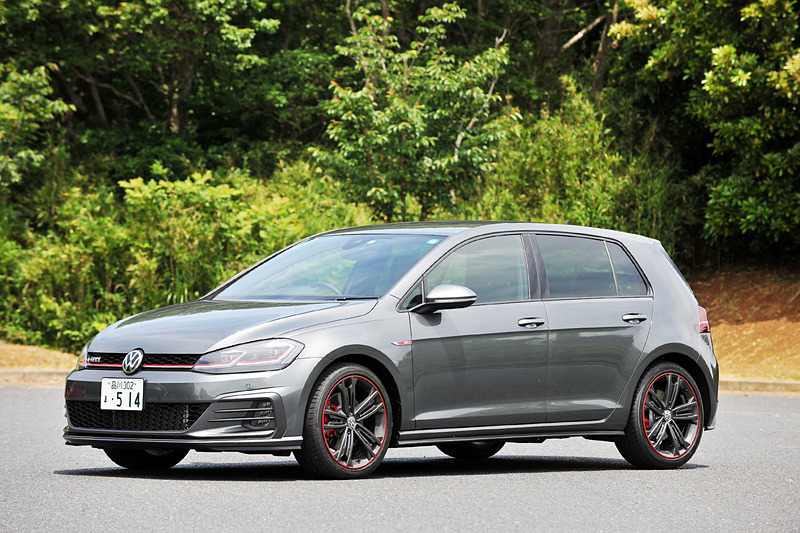 ゴルフ GTI Dynamicのボディサイズは4275×1800×1470mm（全長×全幅×全高）、ホイールベースは2635mm。車両重量は6速DSG仕様が1380kg、6速MT仕様が1350kg