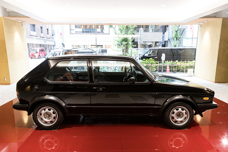 発表会会場には初代ゴルフ GTIも展示