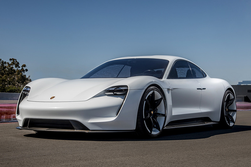 新型スポーツEV（電気自動車）「ミッションE」の正式名称は「タイカン（TAYCAN）」に