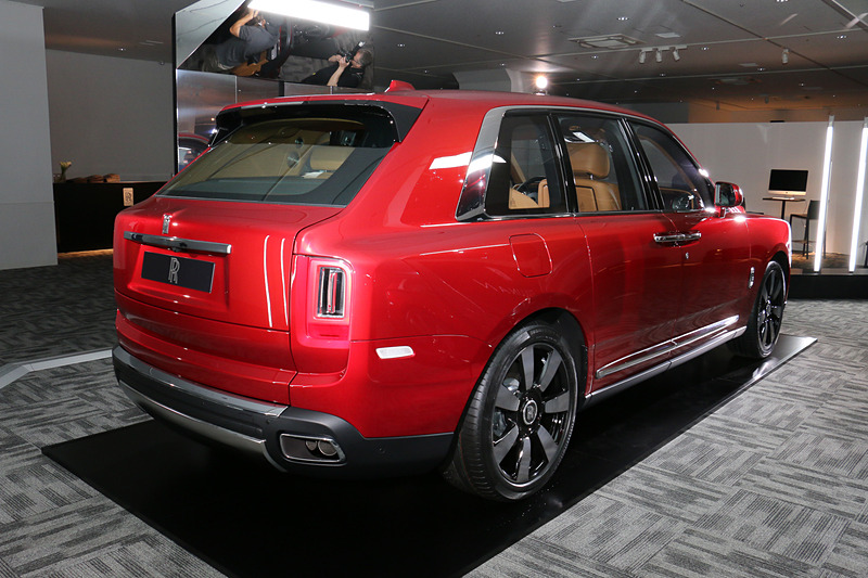 5人乗り仕様の「ラウンジ・シート」を装着するカリナン