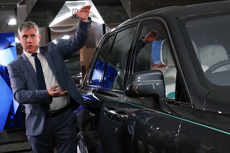 ボディのサイドパネルとウィンドウの比率はどちらが大きいということはなく、完全にバランスされていると解説