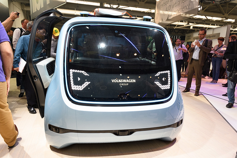 セドリック アクティブの前面