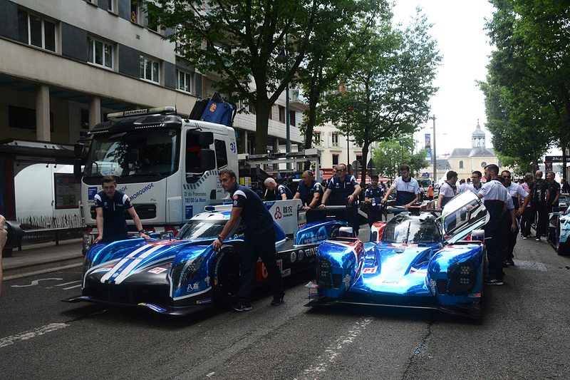 LMP1クラス 6号車のGinetta G60-LT-P1-Mecachrome（CEFC TRSM RACING、左）