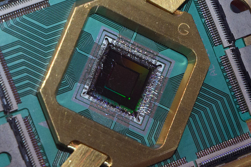 量子コンピュータチップ