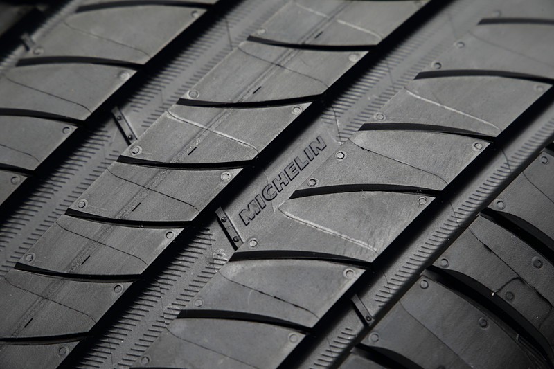 中央溝にはミシュランの文字が。機能的な意味はないとのこと