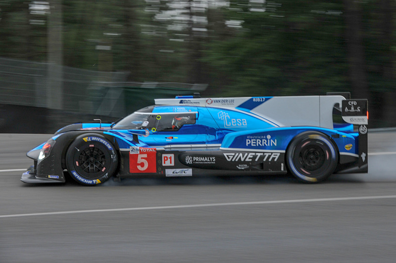 LMP1の5号車 ジネッタ G60-LT-P1-メカクローム（チャールズ・ロバートソン/ディーン・ストーンマン/レオ・ルーセル組、MI）もインディアナポリスコーナーの外側の壁に接触。幸いそのまま走り続けることができた