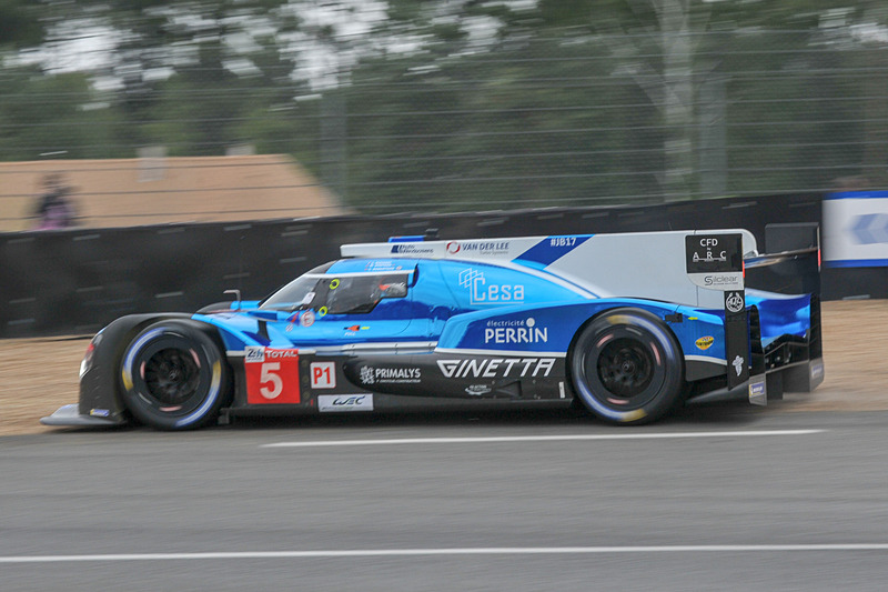 LMP1の5号車 ジネッタ G60-LT-P1-メカクローム（チャールズ・ロバートソン/ディーン・ストーンマン/レオ・ルーセル組、MI）もインディアナポリスコーナーの外側の壁に接触。幸いそのまま走り続けることができた