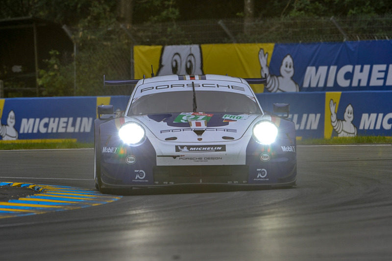 LMGTE-PROクラストップの91号車 ポルシェ 911 RSR（リヒャルト・リエツ/ジャンマリア・ブルーニ/フレデリック・マコヴィッキー組、MI）