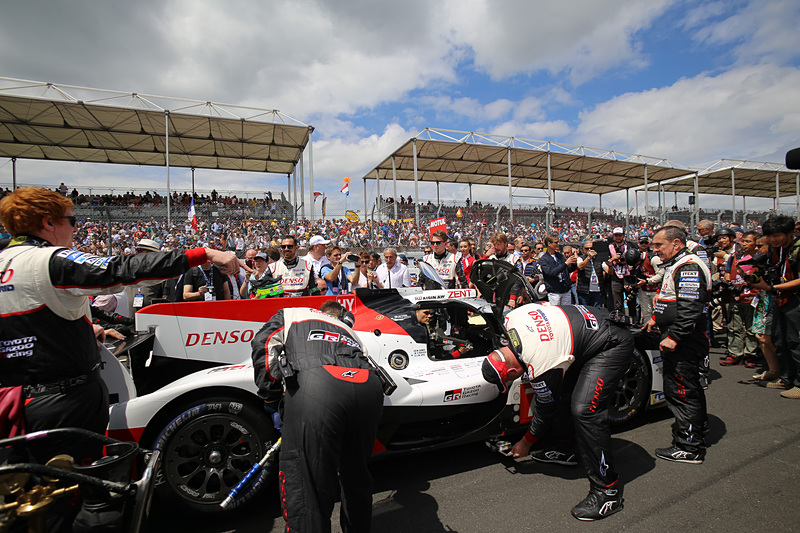 スタート直前のグリッドにて